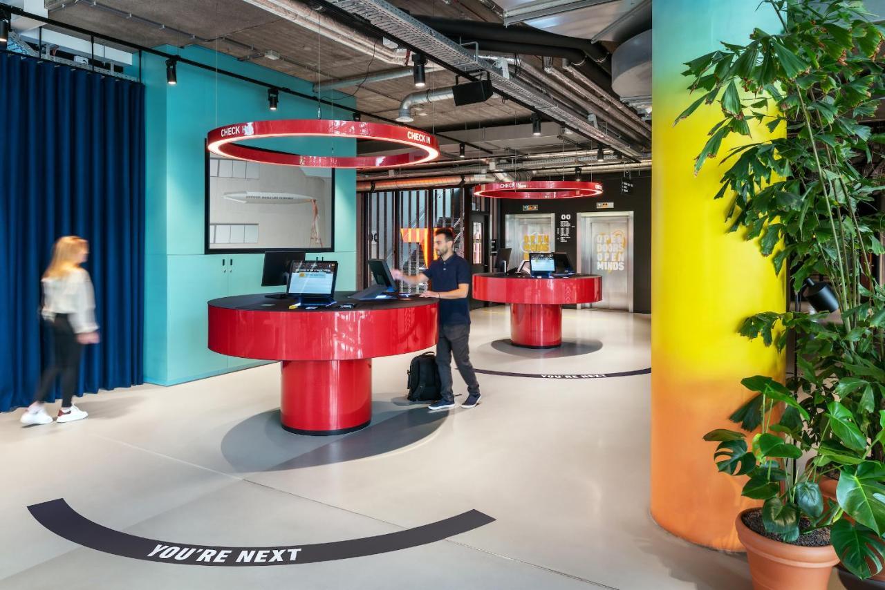 The Social Hub Amsterdam City Exterior photo